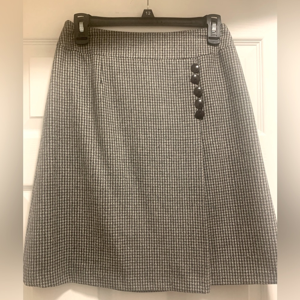 Talbots Black and White Houndstooth A-Line Skirt with Side Buttons